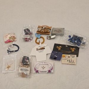 19 - piece resellers jewlery bundle - you get it all - all NWT